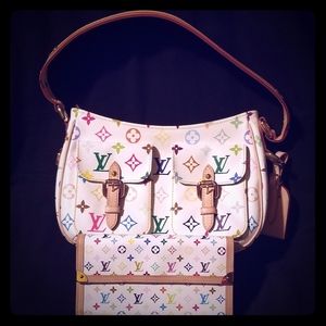 Louis Vuitton Purse & Wallet